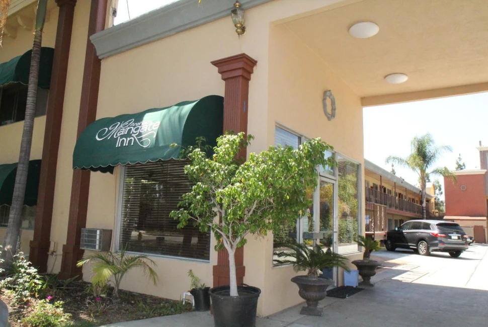 Experience Magic at Anaheim Maingate Inn – Your Gateway to Disneyland Adventure
